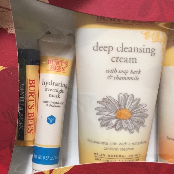 Burt's Bees Face Essentials Gift Set - 4pk - Picture 8 of 14